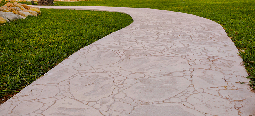 allee-jardin-beton-imprime