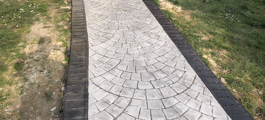 allee-jardin-beton-imprime