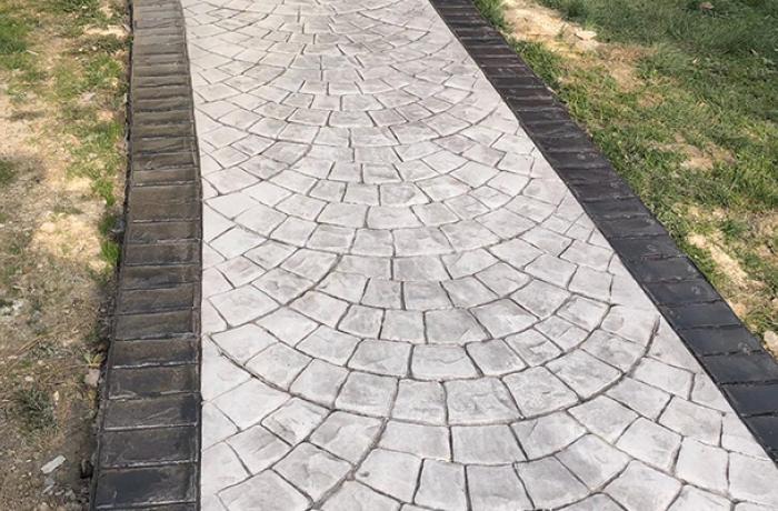 allee-jardin-beton-imprime