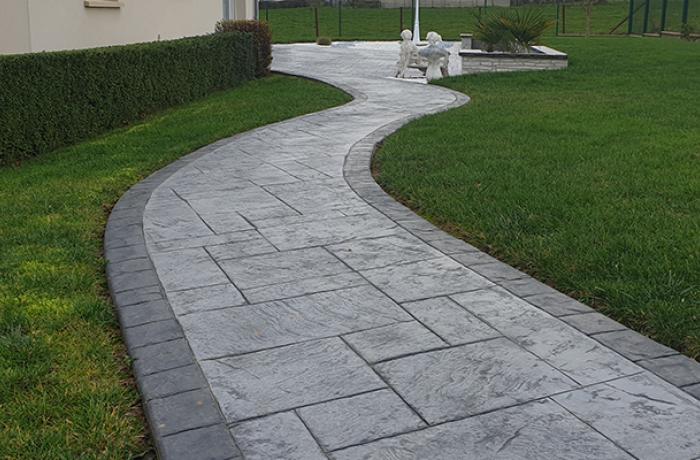allee-jardin-beton-imprime