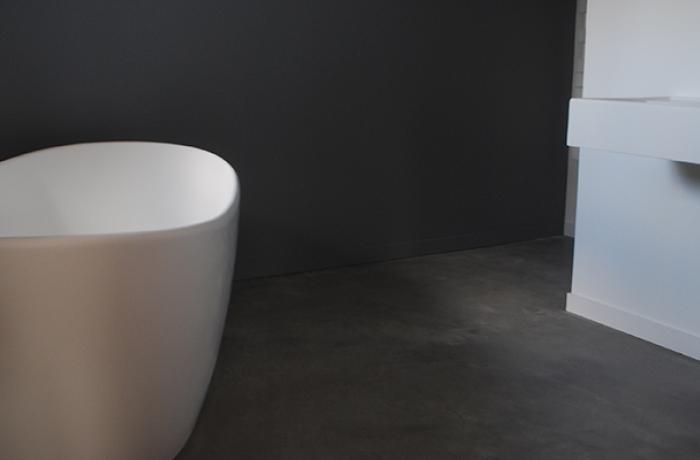 salle-d-eau-beton-cire-poli-articimo
